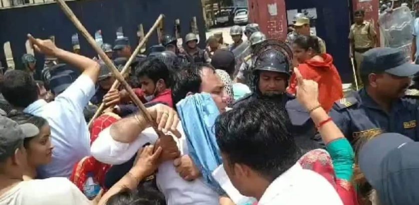 सर्वदलीय बैठकका क्रममा झापा बिर्तामोडकी मेयर लाई दुव्र्यवहार गर्ने११ जनालाई प्रहरीले  नियन्त्रणमा लियो