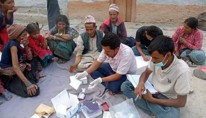 हिमालिमा गाउपालिकामा मलेरिया रोग पत्ता लगाउन आर.डि.टी. र पि.सि.आर. परिक्षणका लागि रगत संकलन