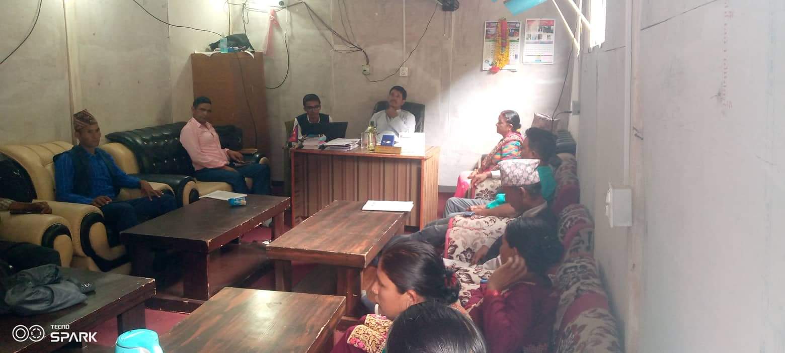 जगन्नाथ  गाउँपालिकाले पनि करार कर्मचारीको कार्यसम्पादन मुल्यांकनको आधारमा हेरफेर गर्ने निर्णय गर्यो ।