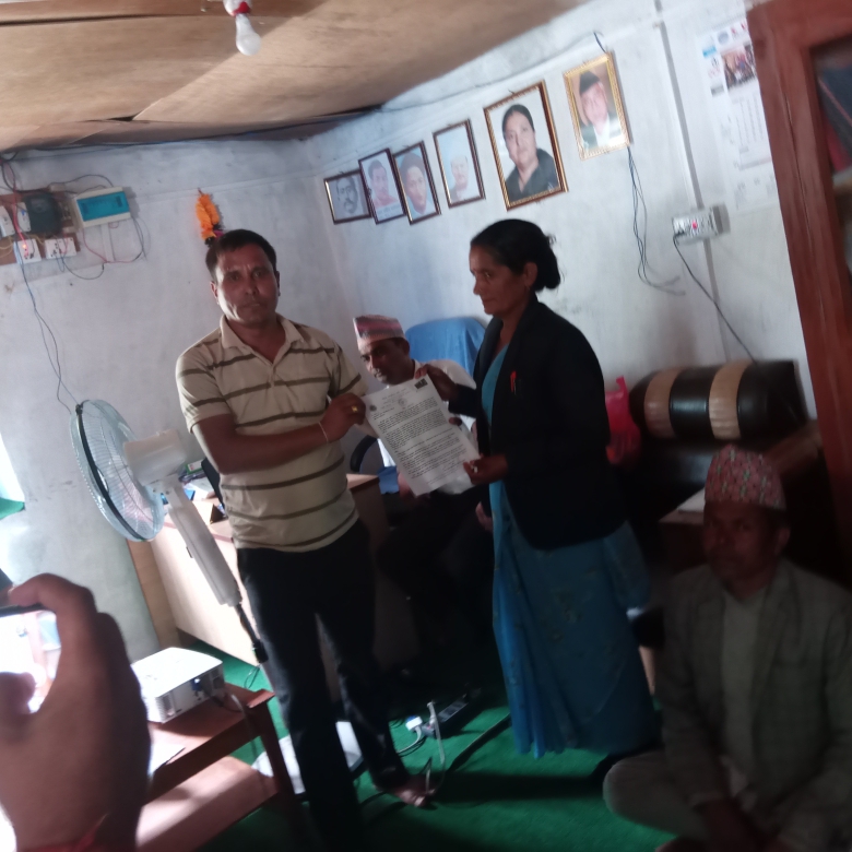 बाइक र वडा कार्यालय तोडफोड गर्नेलाई कार्वाहीको माग गर्दै एमालेले   गाउँपालिकामा बुझायो ज्ञापन पत्र