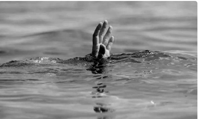 दाउरा खोज्ने क्रममा कर्णाली नदिमा खसेर एक जना बेपत्ता