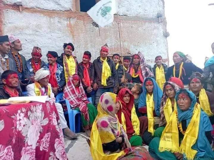 हिमालीमा २३ घरपरिवारले एमाले छोडेर भए काङ्ग्रेसमा प्रवेश