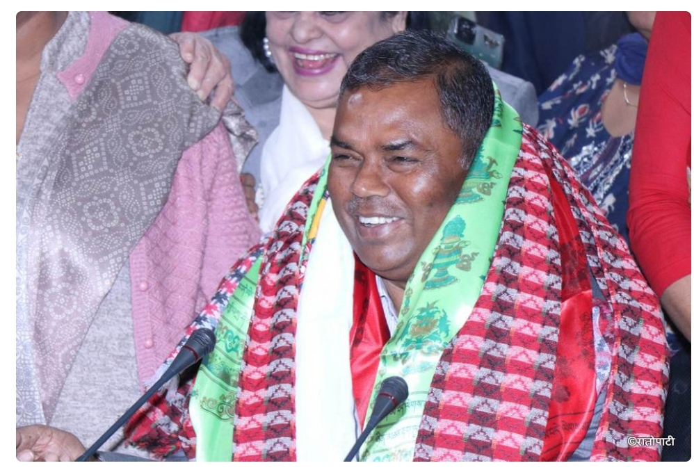 उपेन्द्र यादवलाई सरकारमै ल्याउने प्रचण्डको चाहना