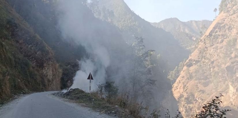 बडिमालिकामा ६ बर्ष देखी सडकको छेउमै डम्पीङ साइ