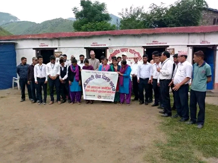 स्वामिकार्तिकमा निजामति सेवा दिबसको अबसर सरसफाइ कार्यक्रम गरि मनाए