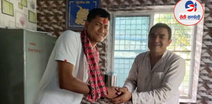 हिमालीमा अधिकृत चौधरीलाई स्वागत तथा सम्मान गर्दै: पालिका अध्यक्ष मल्ल