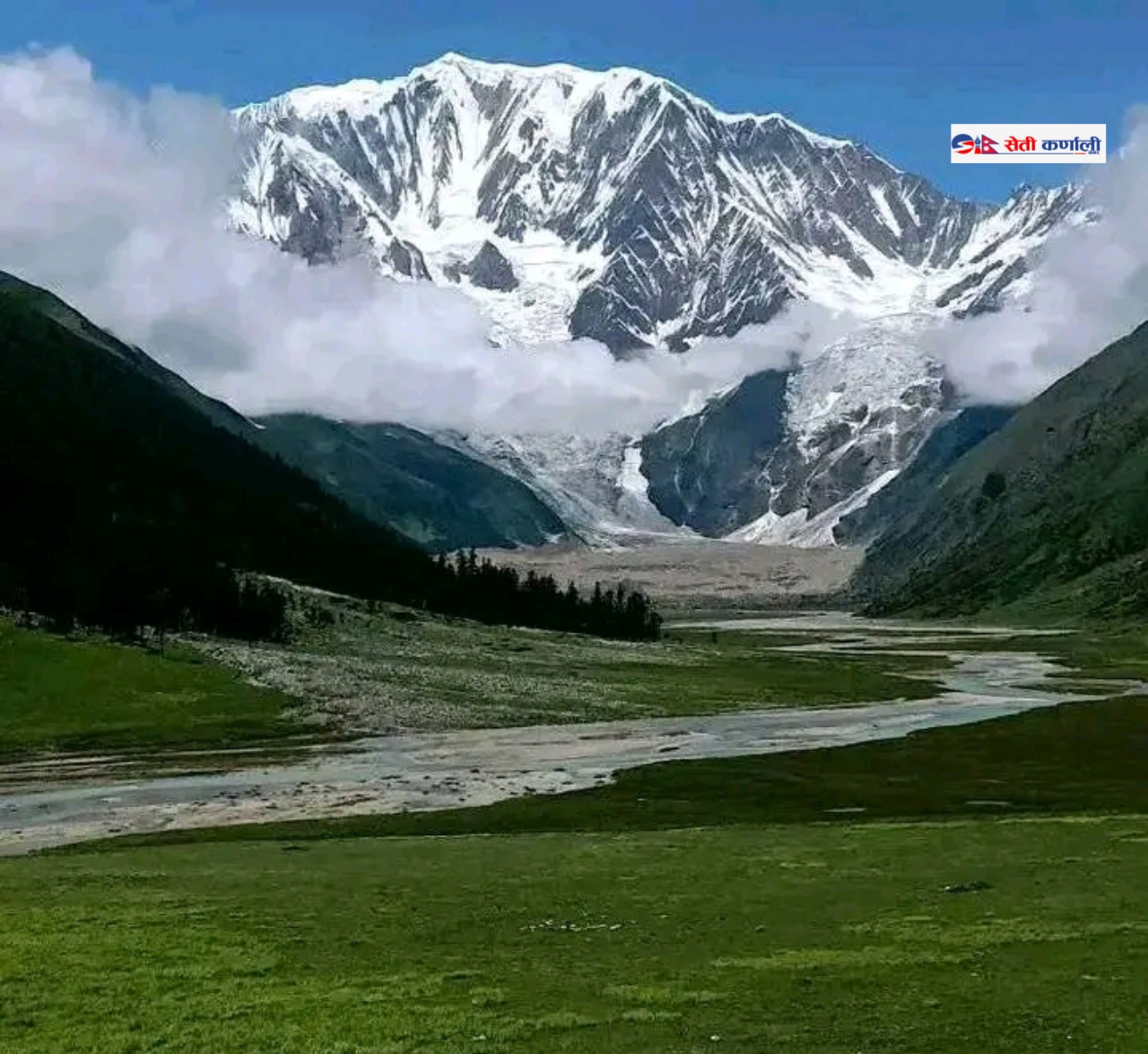 प्रचारको पखाईमा रानिसैन [फोटो फिचर]