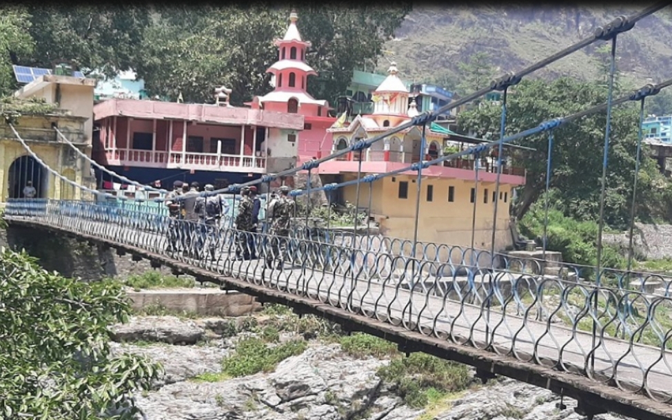 एक दिनकाेलागी  झुलाघाट नाका बन्द