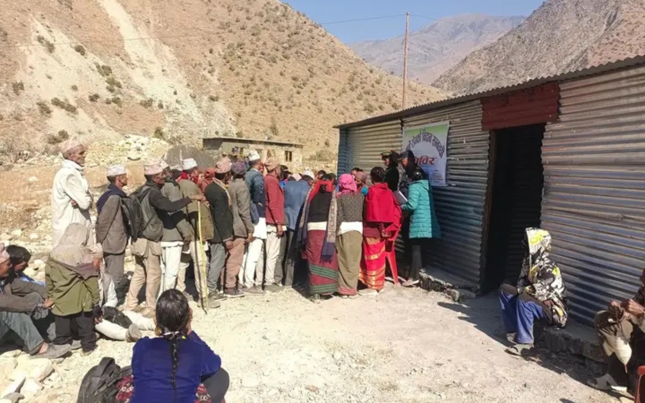 हिमालीमा नसर्ने रोग शिविरमा २ सय भन्दा बढी सेवाग्राही पाए उपचार