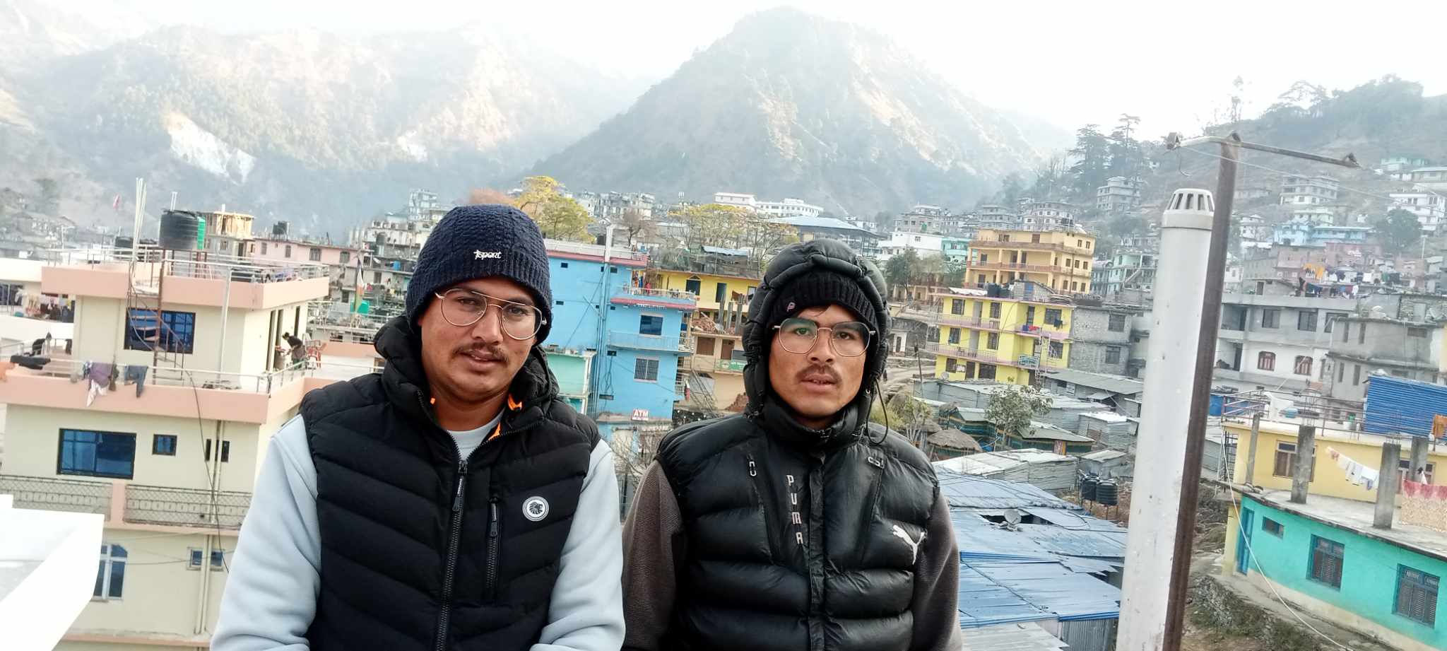 एमाले जगन्नाथका उपसचिव शाही र काँग्रेसका युवा नेता सिंह समाजवादीमा प्रवेश