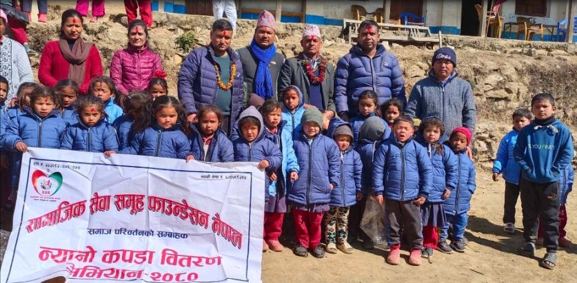 बडिमालिका नगरपालिका ७ का बालबालिकालाई न्यानो कपडा बितरण