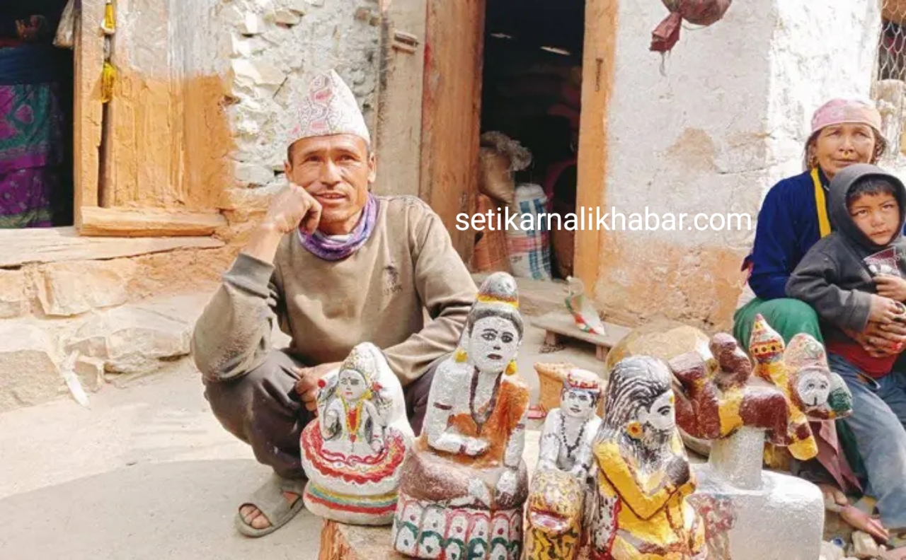 बनाएका मुर्ति बजारीकरण नपाउदा घरमा सजाउदै: बुढथापा
