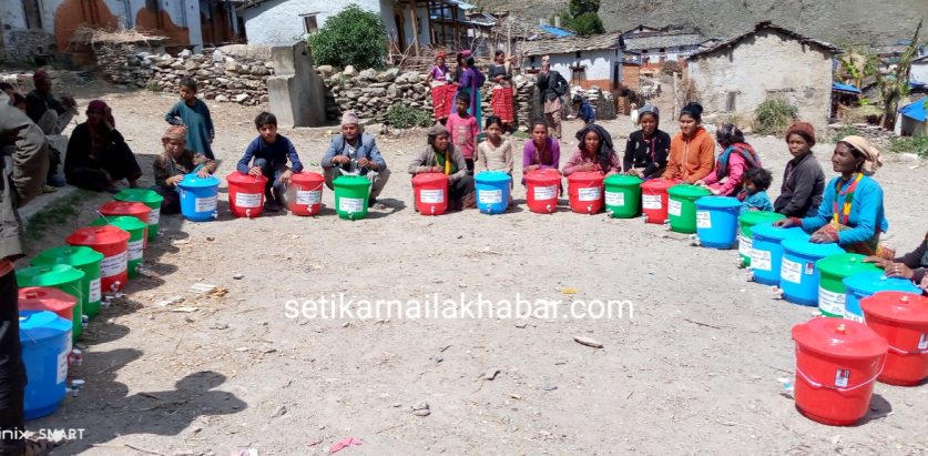 आई.एन.एफ. संस्थाले ३१ जना अपाङ्ग व्यक्तिलाई बालटिन वितरण