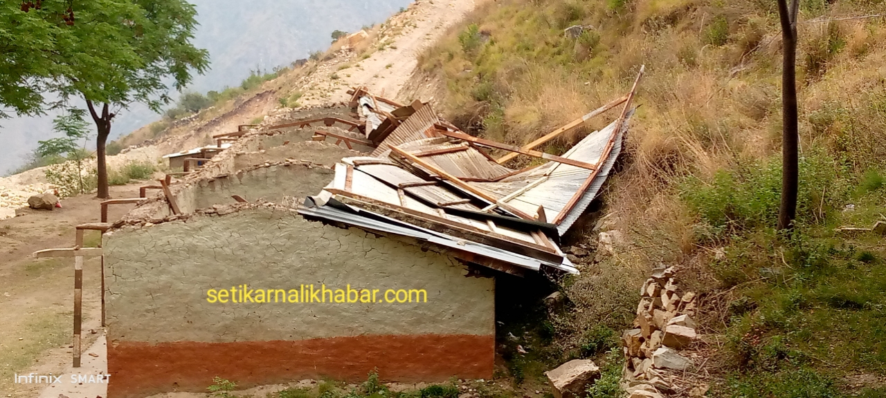 शैलेश्वरी माविको ५ कोटाको भवन हावाले क्षति पुर्‍याए