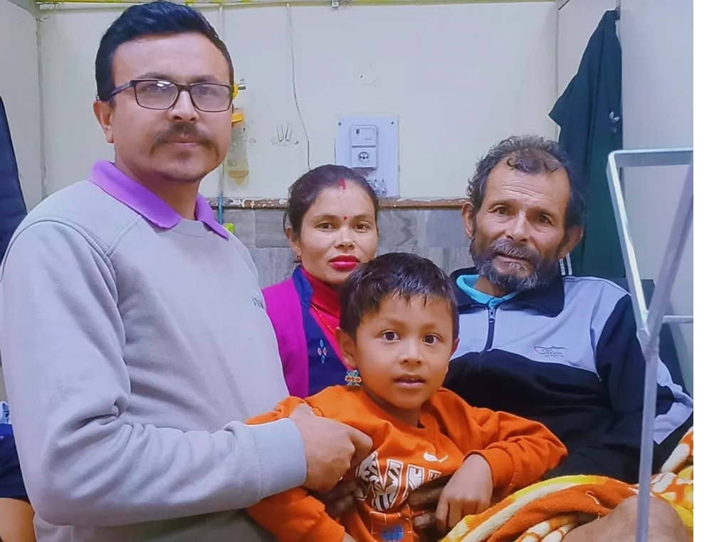 बाजुराका हरि थापा भारतमा हराएकाे महिनाै दिनपछि घाईते अवस्थामा भेटीए