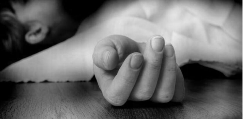 बाजुरामा  घाँस काट्न गएकी एम महिला गम्भिर घाईते,  पड्केकाे बम हुने मा आसंका