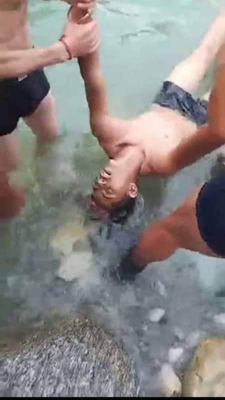 बझाङमा एमालेको कार्यक्रममा हेर्न आएका एक जना युवाको खोलामा डुबेर मृत्यु