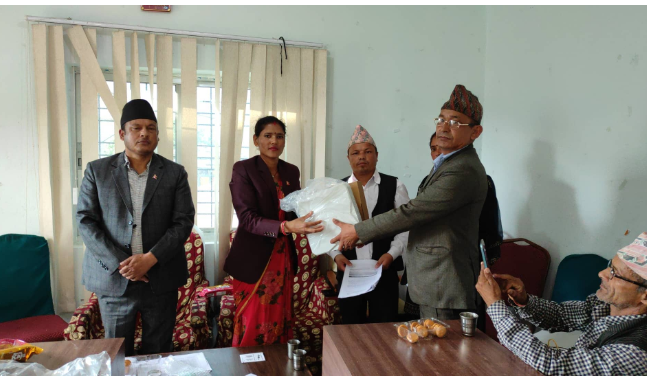 नगरपालिका द्वारा १४ विद्यालयलाई ब्रोड ब्याण्ड इन्टरनेट डिभाइस बितरण