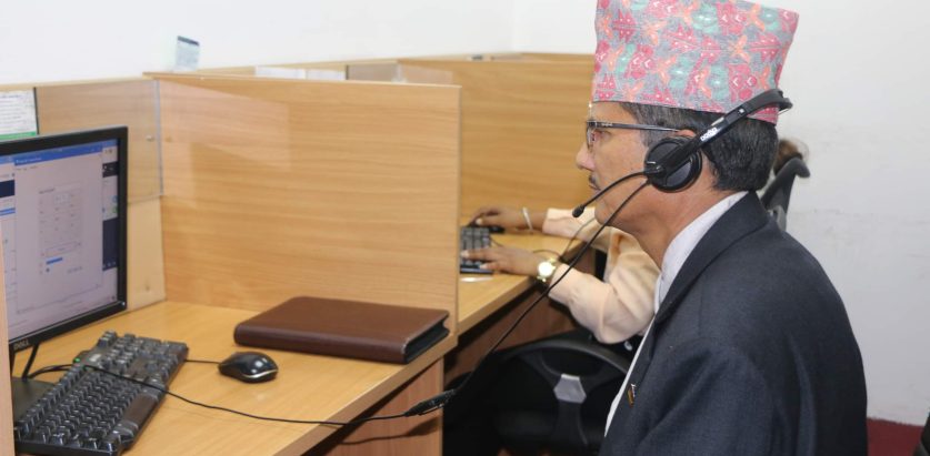 श्रम मन्त्री कुँवरको नयाँ काम ‘श्रमिकसँग श्रम मन्त्री’ कार्यक्रमको पहिलो दिन मन्त्री कुँवरले सुने एकघण्टा श्रमिकका गुनासा