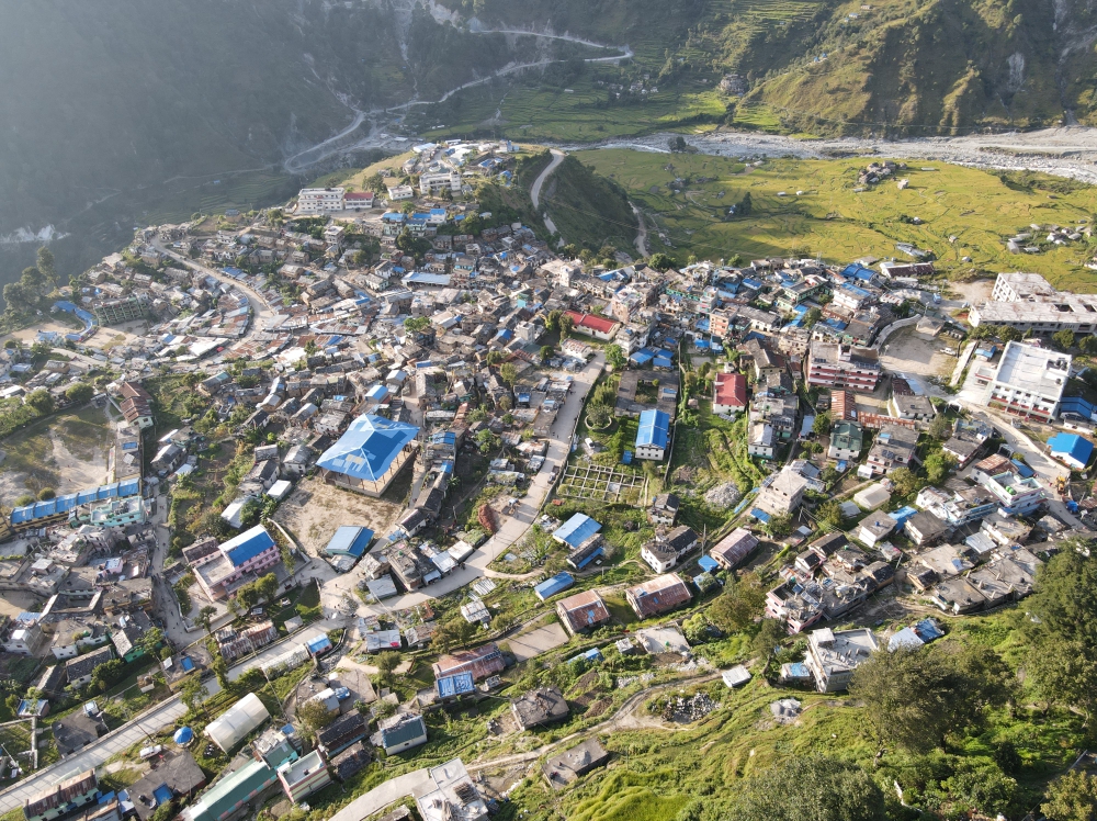 आज पनि बाजुरा सदरमुकाम मार्तडी अनेरास्ववियुले गराए बन्द