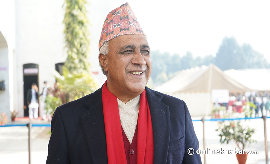 सांसद भण्डारीलाई मुम्बई लैजाँदा ६ जना स्वास्थ्यकर्मी सँगै जाने