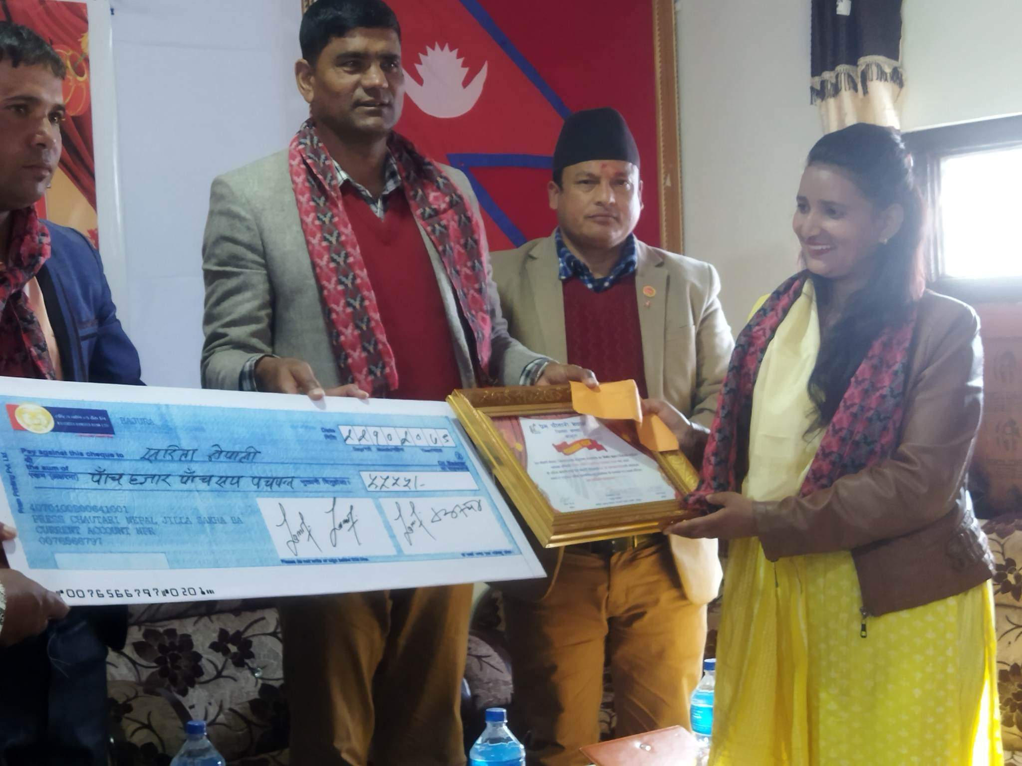 प्रेस चाैतारीकाे स्थापना दिवसमा बाजुराका २ जना पत्रकार सम्मानित