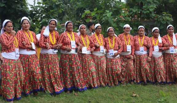 देउडाले गुञ्जायमान सुदूरका बस्ती   