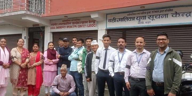 बडीमालिका कर्मचारीले निजामती दिवसमा कालोपट्टी बाँधेर सेवा प्रवाह गरे