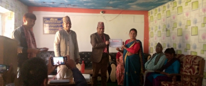 मेलमिलाप सम्बन्धि आधारभूत तालिममा सहभागीलाई प्रमाणपत्र हस्तान्तरण