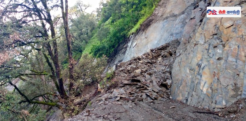 दुई महिनादेखि सडक अवरुद्ध हुँदा स्थानीयलाई कष्ट
