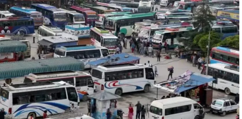 काठमाडौँ उपत्यकाबाट ३ दिनमा १ लाख ५० हजार यात्रु बाहिरिदै