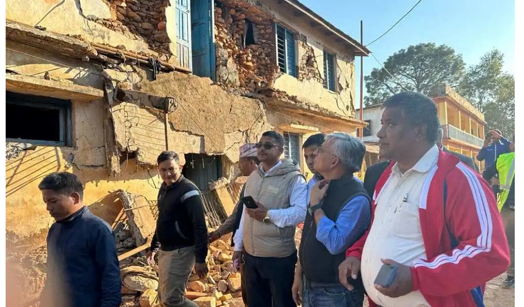भूकम्प प्रभावित क्षेत्रमा पुग्यो एमाले उपमहासचिव नेतृत्वको केन्द्रीय टोली