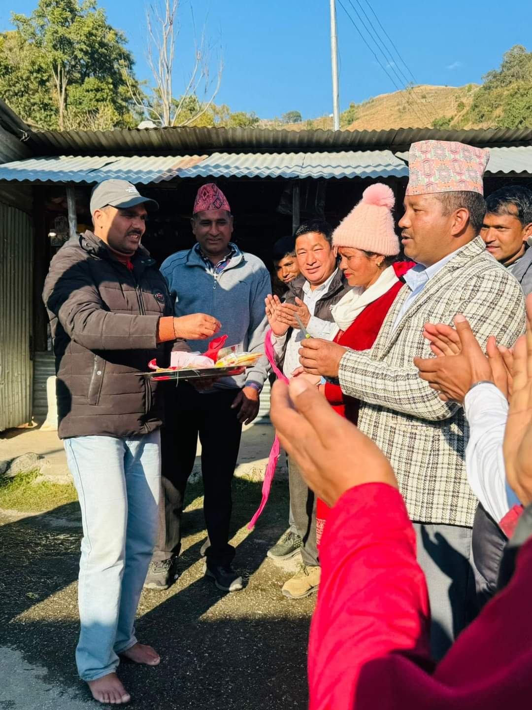 बुढिगंगा नगरपालिकाद्धारा ३ ओटा ग्रामीण सडक हरु मा कालोपत्रे हुने