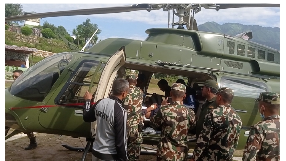 बाजुराका दुई गर्भवती महिलाको हवाइ मार्फत उद्धारर