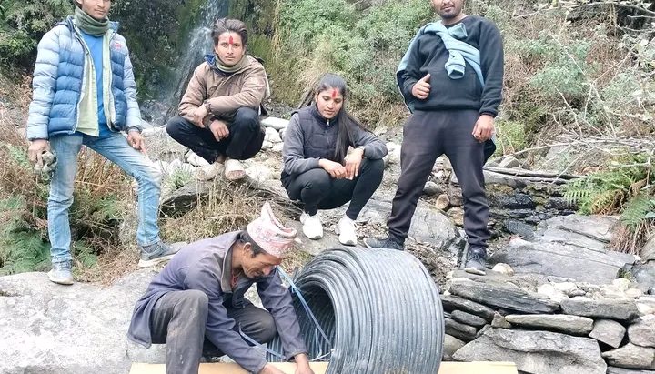 स्वास्थ्यमा खानेपानी समस्या हटाउन कर्मचारी र स्थानीयहरु जुट्दै