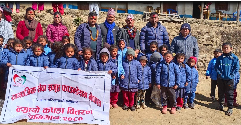 बडिमालिका नगरपालिका ७ का बालबालिकालाई न्यानो कपडा बितरण