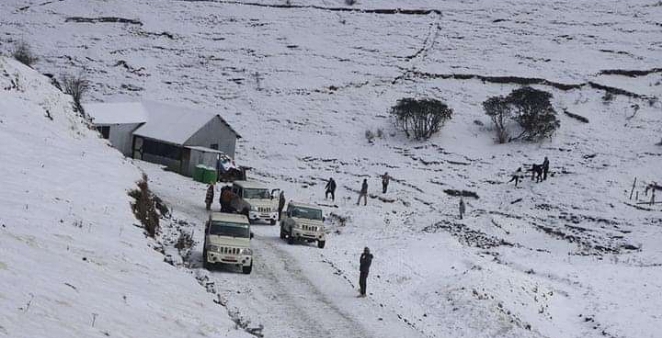 बाजुरामा हिमपात संगै जनजिवन प्रभावित