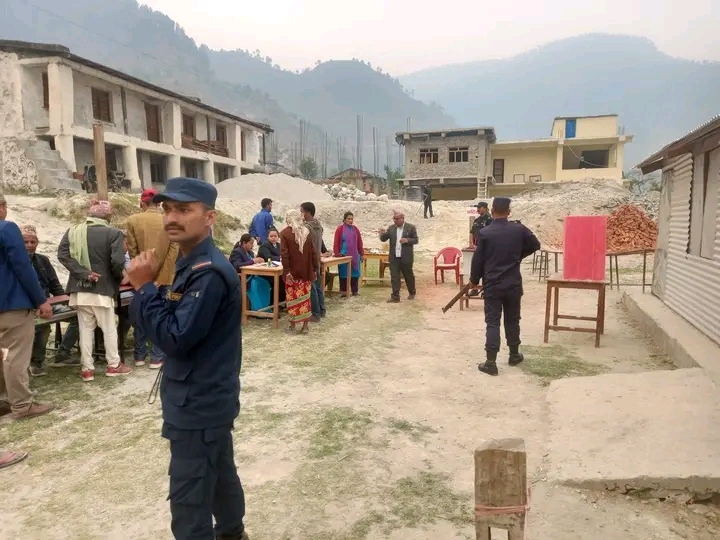 बझाङमा मतदान सुरु