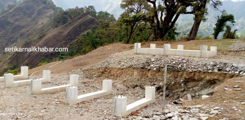 गाउँमा टेलीफोन टावर निर्माणकार्यमा ढिलाइ