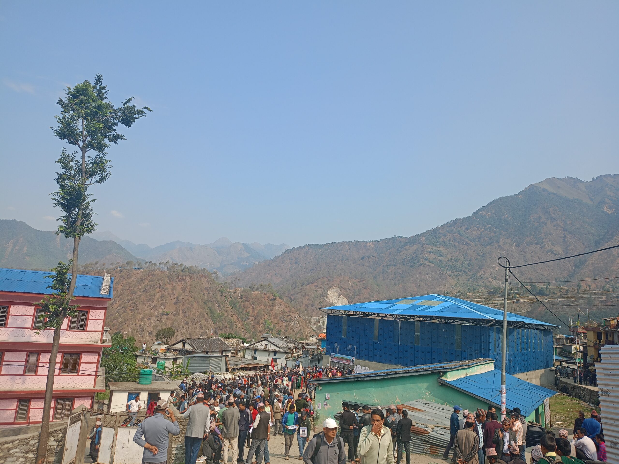 ने क पा एमालेकाे जिल्ला अधिवेशनमा मतदान सुरु