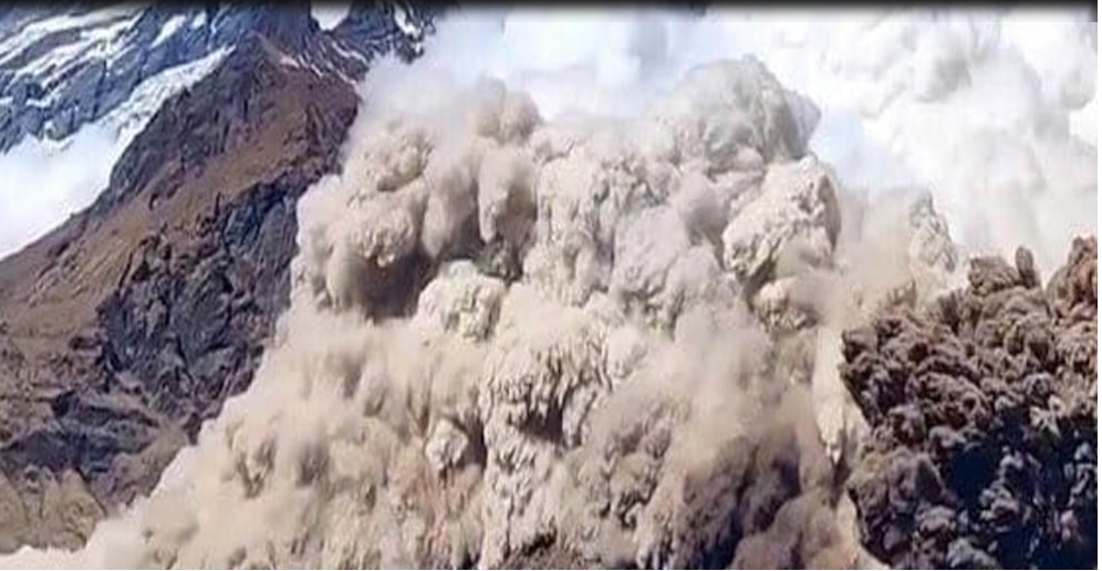 मुस्ताङमा  हिउँपहिरो,जांदा  बोक्सीखोला थुनियो