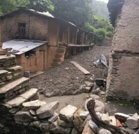 बाजुराको हिमाली-बिच्छ्याँमा बाढीका कारण पन्ध्रसय मानिस प्रभावित