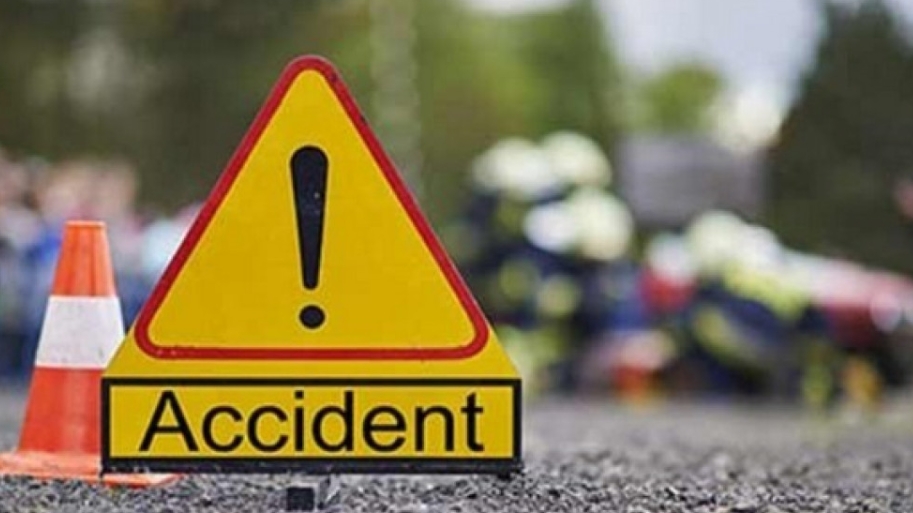 जिप दुर्घटनामा परि  दुई जनाको मृत्यु, तीन घाइते