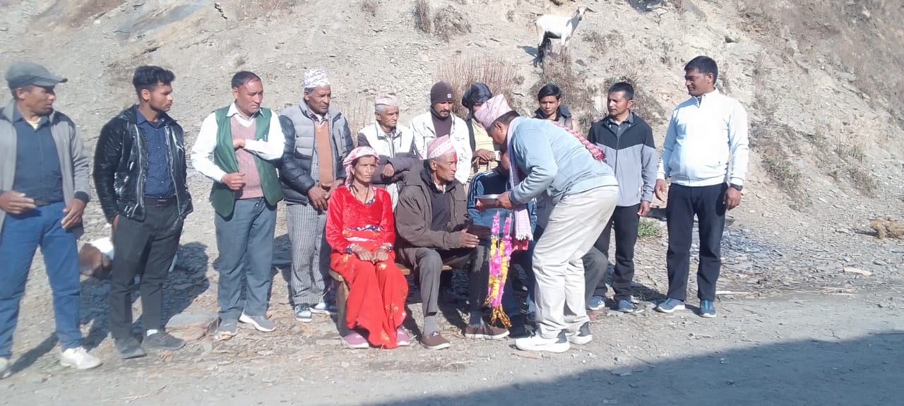 बुङल नगरपालिकामा पार्टी परित्यागको लहर : दर्जनौँ नेता–कार्यकर्ता नेपाली कम्युनिष्ट पार्टीमा प्रवेश